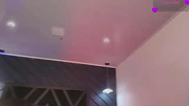 zoe_martins_ - Zoe_martins_'s free webcam - UK Sex Cams