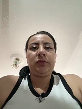Webcam Model (Abril_Luv)  is live.Free join now!