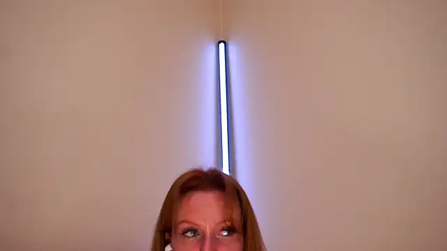 Liuba_Fox live sex cam