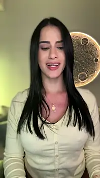 sarahhsmitth1 (F young) - I WANT TO FEEL YOU- TOUCH ME❤️🥰