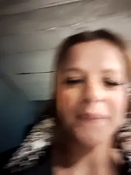 cataleya_16 (F young) - Fingers in my pussy