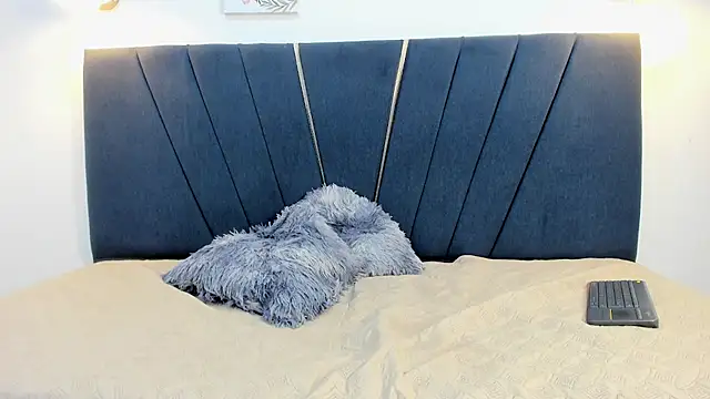 esteban_cum18 (M twink) - doggy pose x 3 minutes