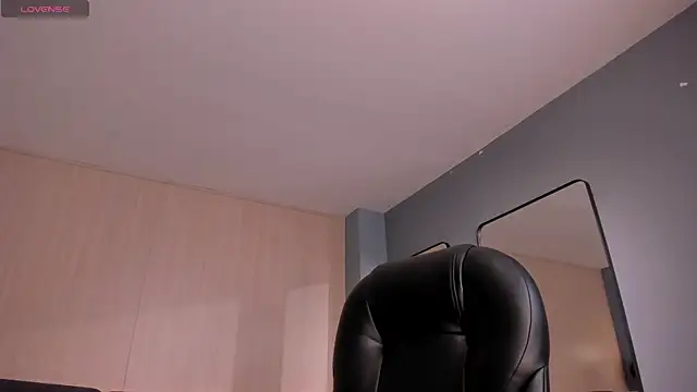 lexiewayne (F young) - Boobsjob & handjob