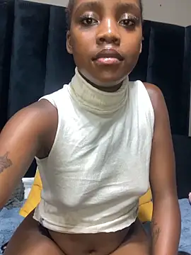 littlebunny33 - Littlebunny33's free webcam - UK Sex Cams