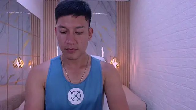 dominantboy4 (M twink) - cum show