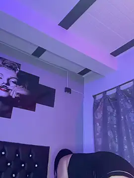 emmabekerr - Emmabekerr's free webcam - UK Sex Cams