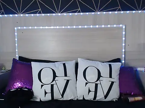 samanthamarcus - SamanthaMarcus's free webcam - UK Sex Cams