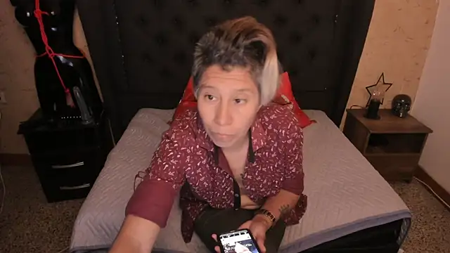 kali_panther (F mature) - Topless+oily Tits 🍒🔥