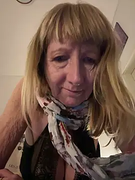 maturekim (Ask my age) - Show my Pussy!🥵