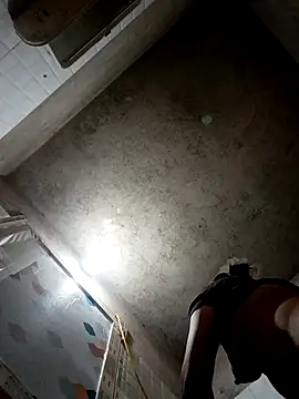 sully2k5 - Sully2k5's free webcam