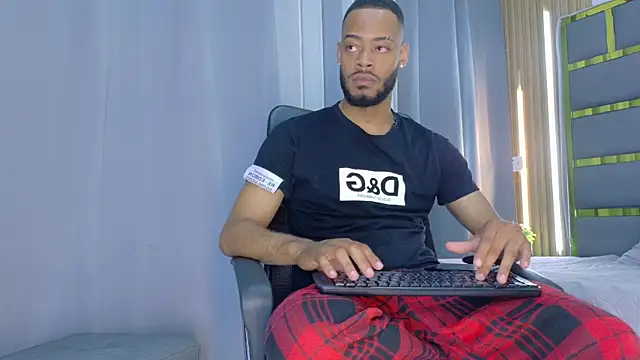 Oliver_bigblack_cock