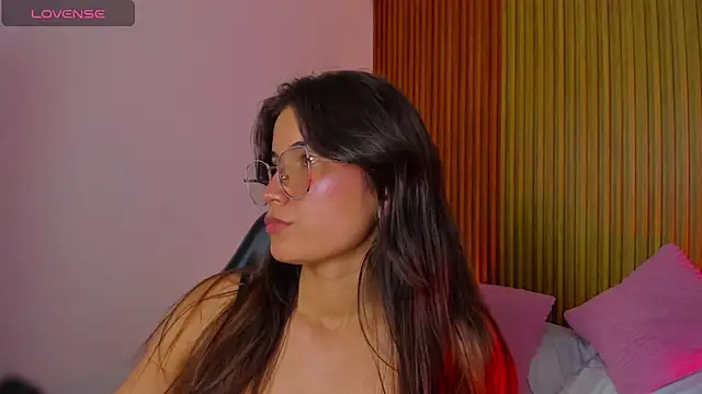 scarlett_rosse_x - Scarlett_rosse_x's free webcam - UK Sex Cams