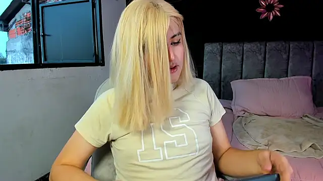 sophiewolf_ - SophieWolf_'s free webcam - UK Sex Cams