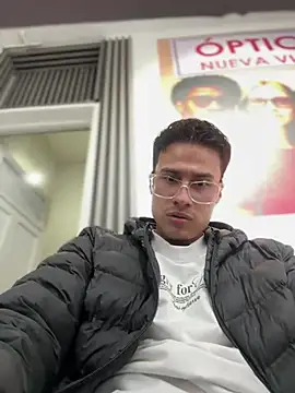 tavohot_ - TavoHot_'s free webcam - UK Sex Cams