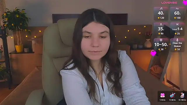 viola__shy - Viola__Shy's free webcam - UK Sex Cams