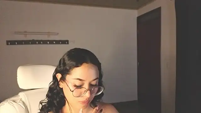 renaxi_smith - Renaxi_Smith's free webcam