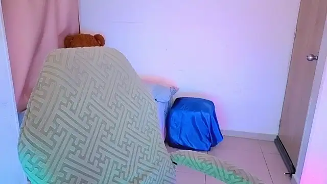 _alicia_z - _alicia_z's free webcam