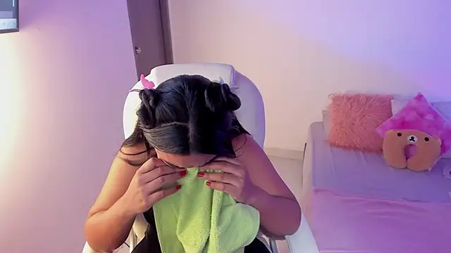 kattedivine - KatteDivine's free webcam