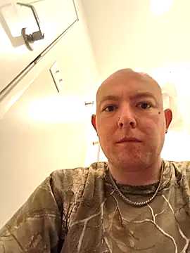 luckilyfound3 - Luckilyfound3's free webcam