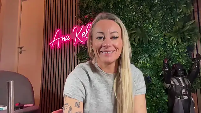 Retrouvez moi aussi sur insta : __ana.keller_off__ et X: @Anakelleroff ❤️❤️❤️