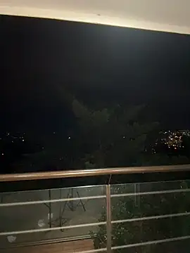 AndresXXXSHOWS's room