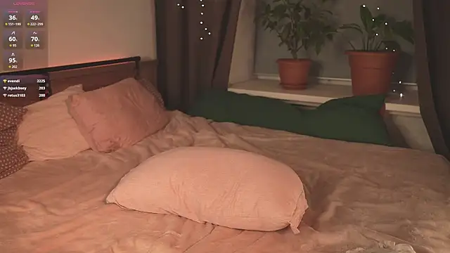 your_lunalike - Your_lunalike's free webcam