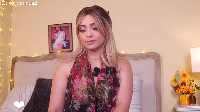 annie22love (Ask my age) - Hello world!