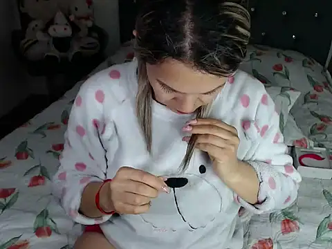 chantal_hott - Chantal_hott's free webcam