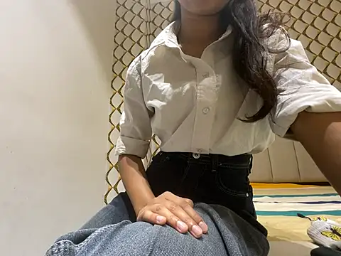 Webcam Model (dubyzubygirl)  is live.Free join now!