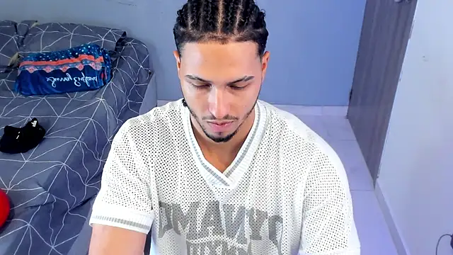 kris_khalifa69 - Kris_Khalifa69's free webcam