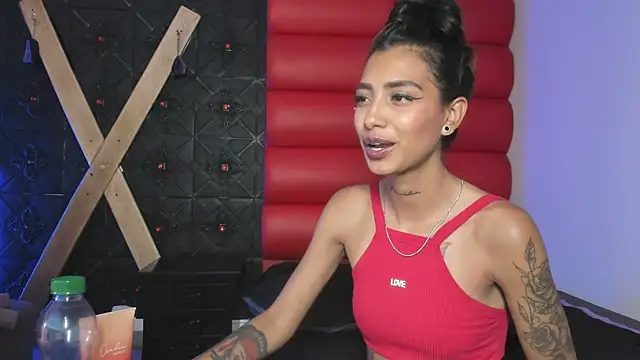 karlaslutskinny__ - KarlaSlutSkinny__'s free webcam