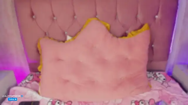 alyy_cut3 - Alyy_cut3's free webcam