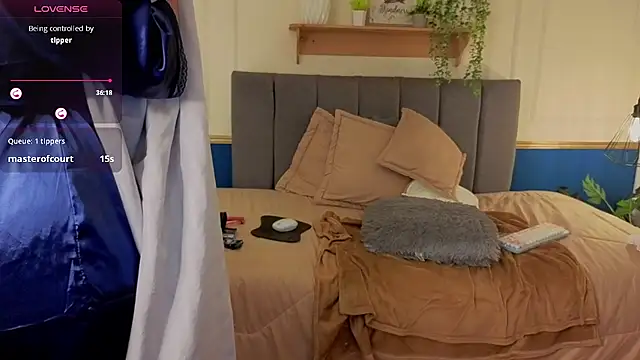 selena_noir - Selena_Noir's free webcam - UK Sex Cams