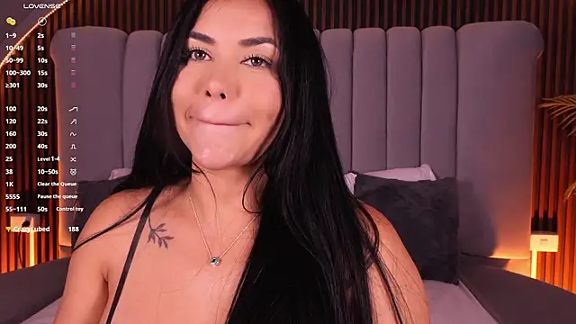 emperatriz_reyes live sex cam