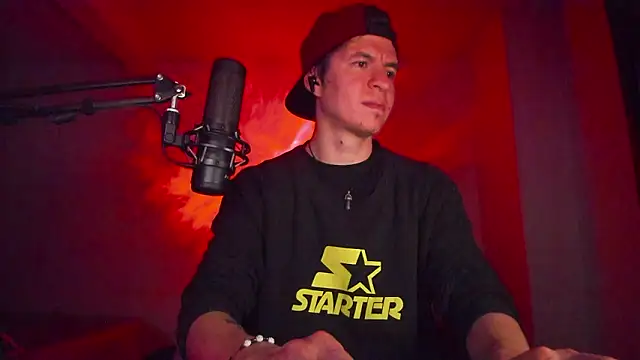 headhunterdz - Headhunterdz's free webcam - UK Sex Cams