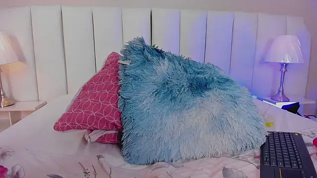 honey_vixen_ - Honey_vixen_'s free webcam