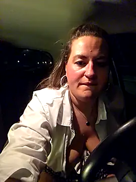 justtess (F milf) - Fuck carhitch