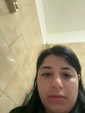 maryzoe05 (F teen) - due dita in figa