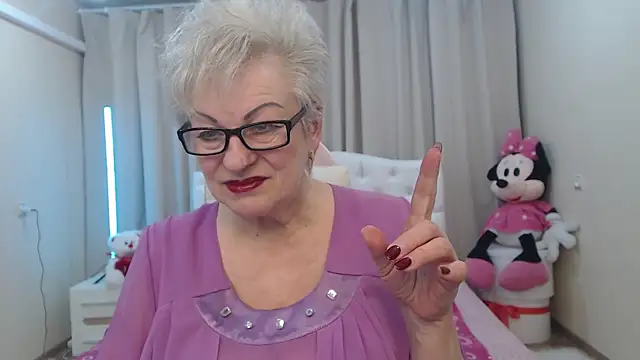 kaylesmoll (Ask my age) - for my birthday present (March 7)