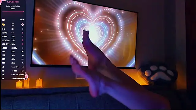 mirnatellado (F young) - Hand under bra and play