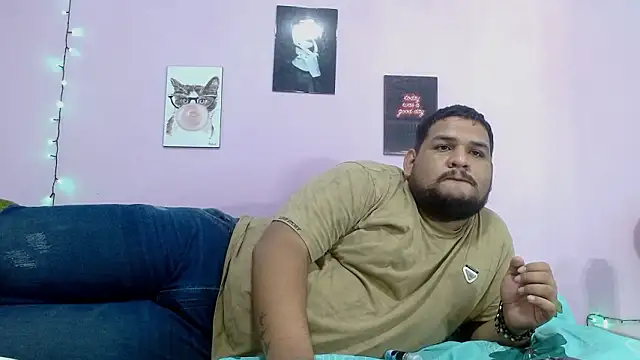 enzzo_rossi live sex cam