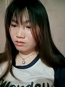 lylaanhmin - Lylaanhmin's free webcam - UK Sex Cams