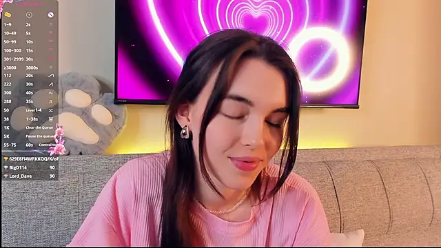 mirnatellado (F young) - Hand under bra and play