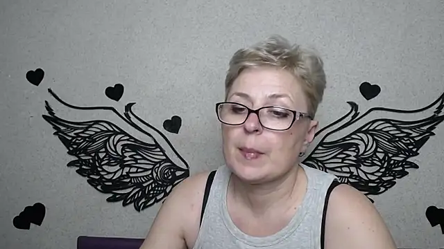 emiliagree - EmiliaGree's free webcam - UK Sex Cams