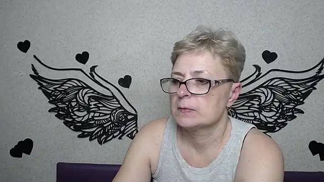 emiliagree - EmiliaGree's free webcam - UK Sex Cams