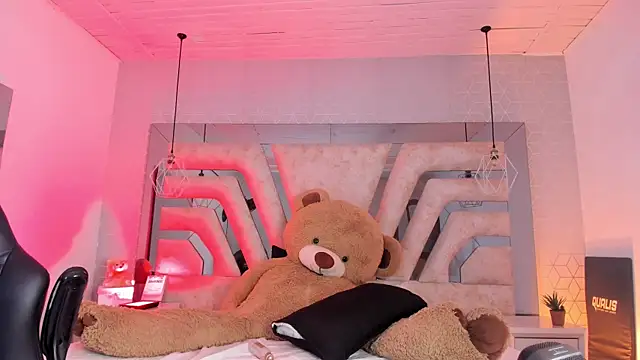 angelineheet - AngelineHeet's free webcam - UK Sex Cams