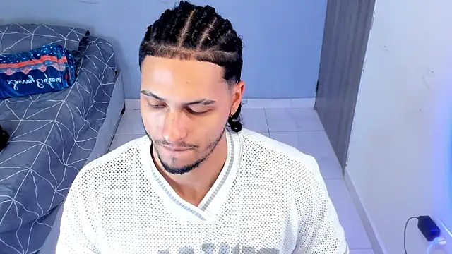 kris_khalifa69 - Kris_Khalifa69's free webcam - UK Sex Cams