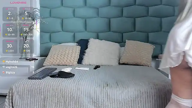 miamancini - MiaMancini's free webcam - UK Sex Cams