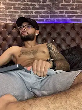 KyleJoss30 live sex cam