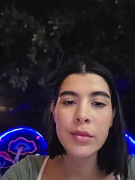 sweetnahoxxx (F young) - Fuck my pussy with Dildo in a public bat